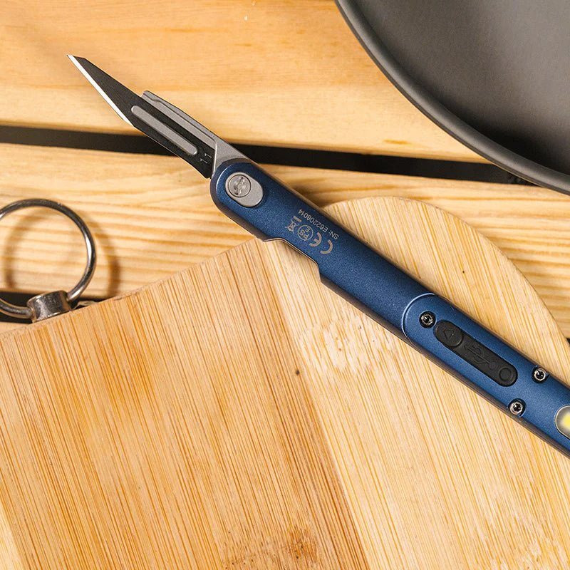 E62 Multifunktionaler EDC-Taktikstift, Licht und Messer - Image 7