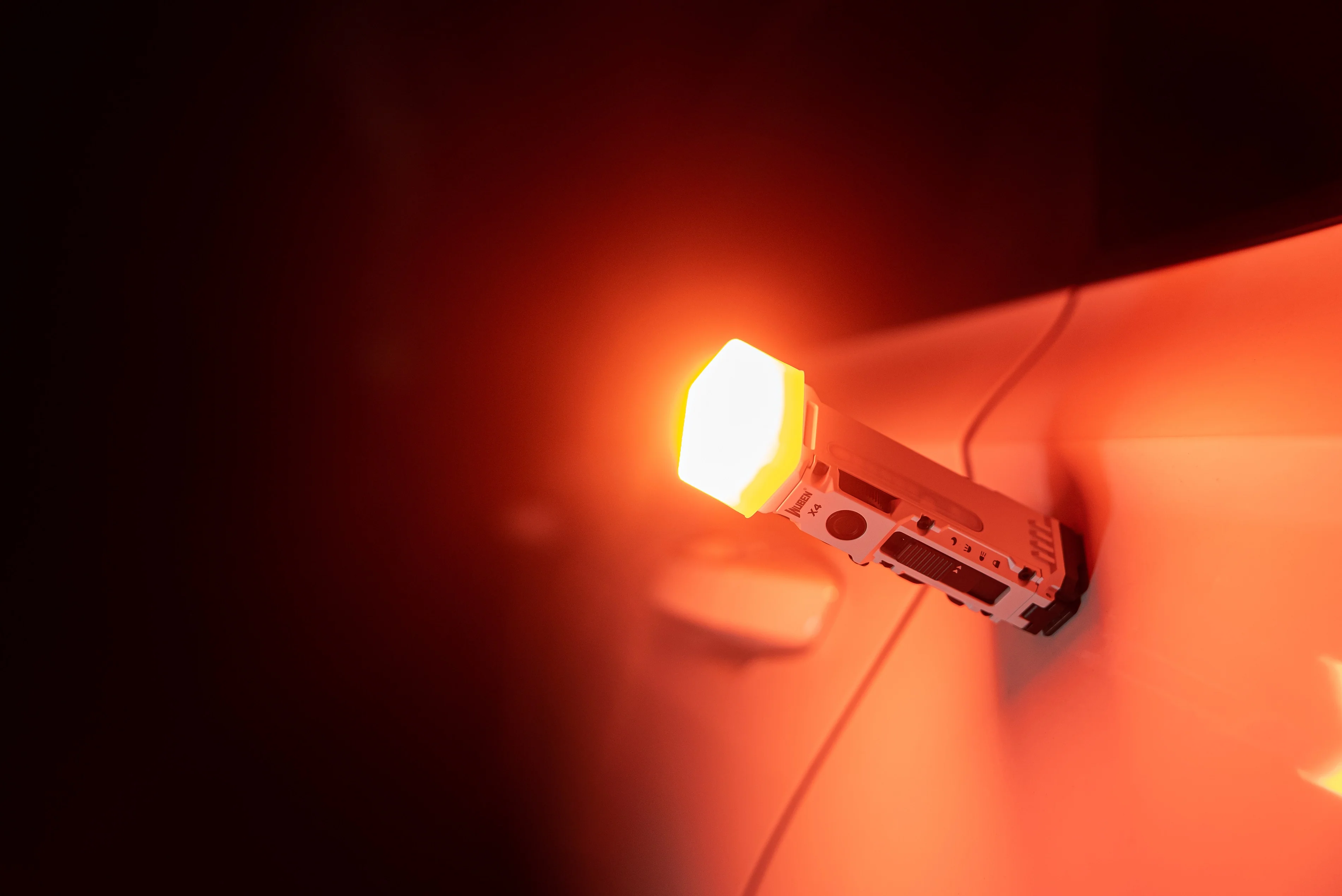 Wuben X4 Kompakte Multifunktions-Taschenlampe - Image 32